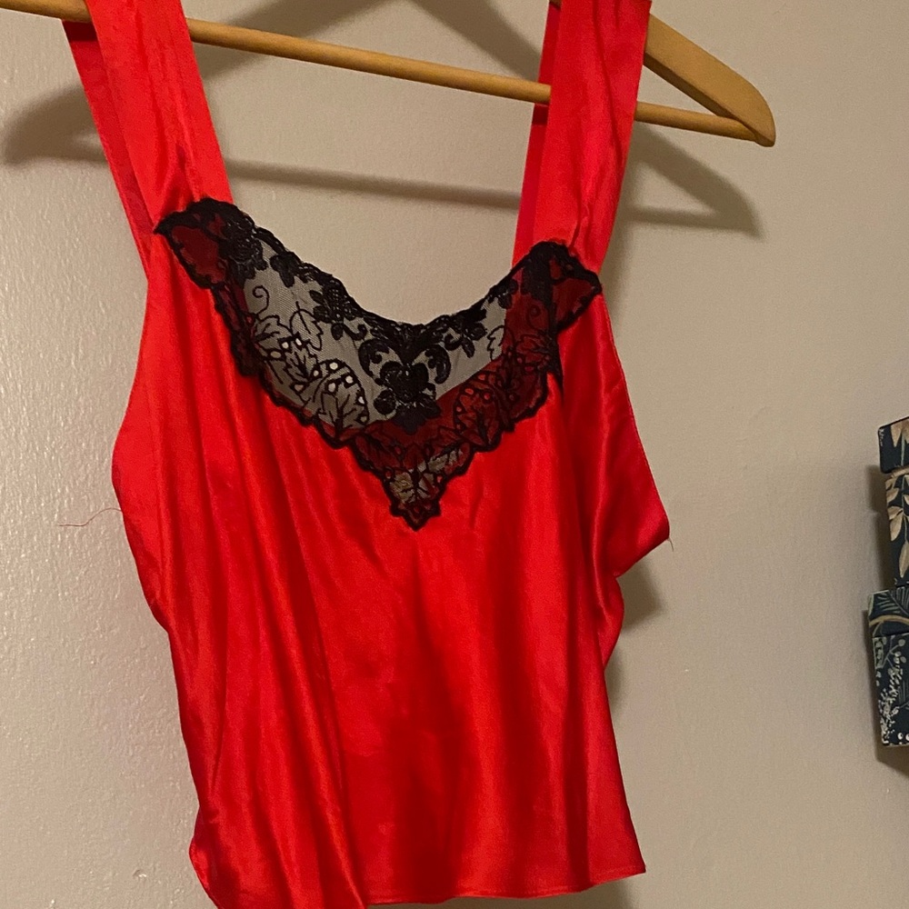 Gold Label 100% Silk Victoria’s Secret Red Camisole with Black Lace Trim - Picture 3 of 5